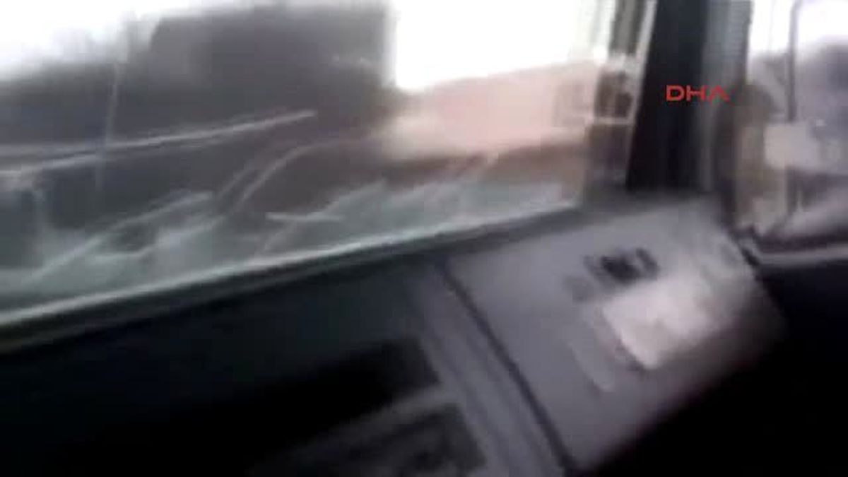 Sevgilisinin Yatağındayken Yakalandı, Çırılçıplak Kaçtı