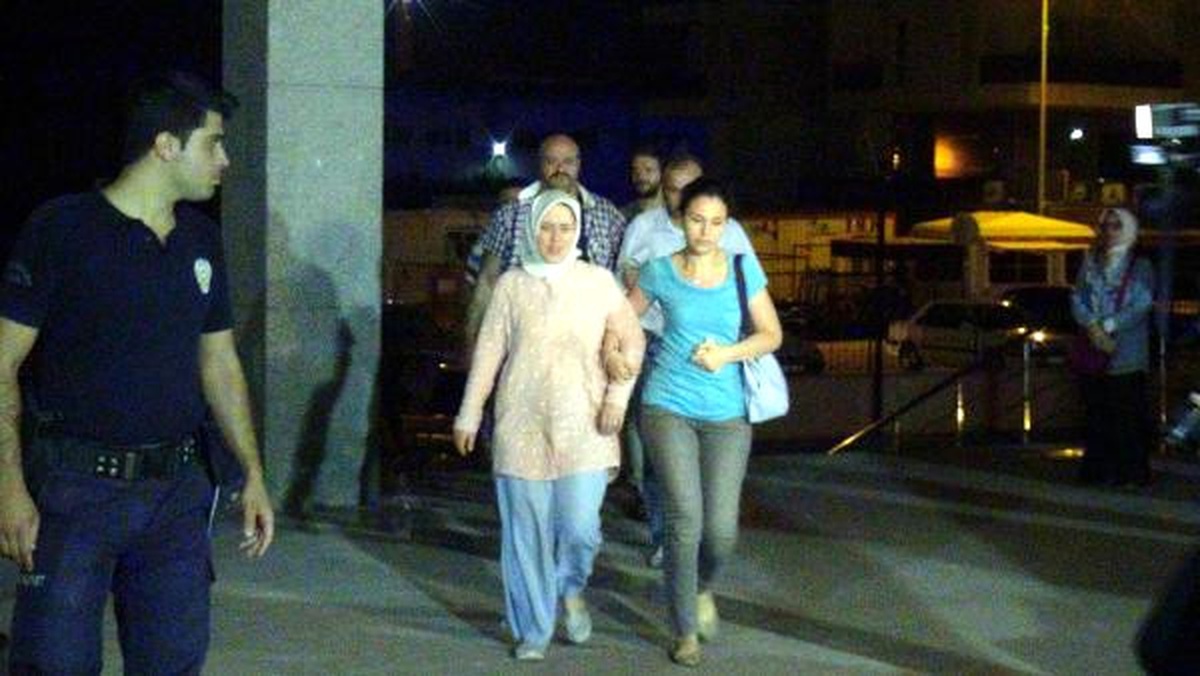 Edirne\'de Gözaltına Alınan Akademisyenler Adliyeye Sevk Edildi