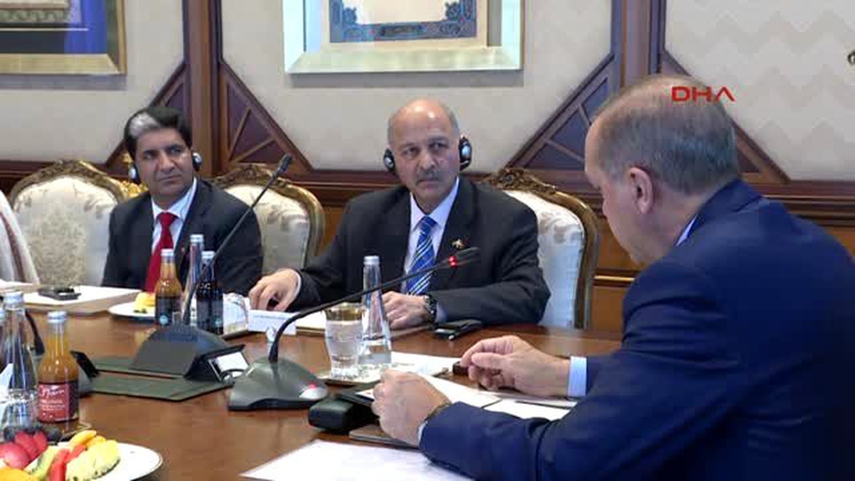 Erdoğan, Pakistan Senatosu ve Milli Meclisi Milletvekilleri Heyetini Kabul Etti