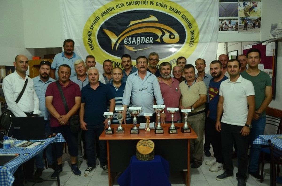 Esabder\'den Kupa Gösterisi