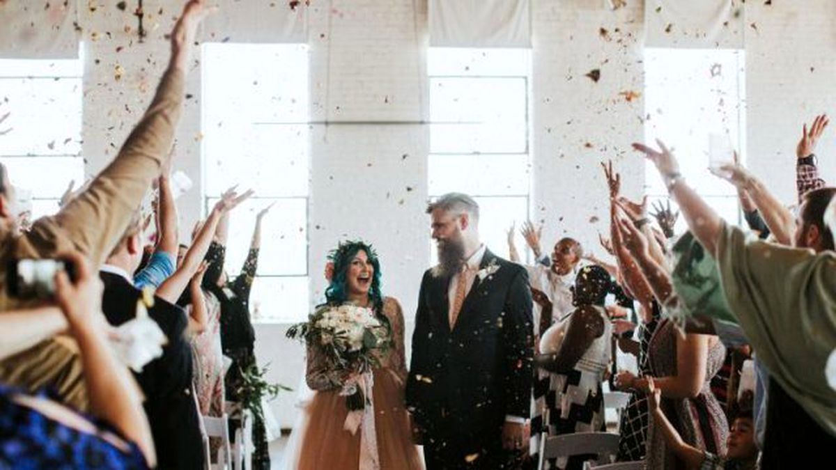 Felçli Gelin Düğününde Yürüdü, Damat Hayrete Düştü