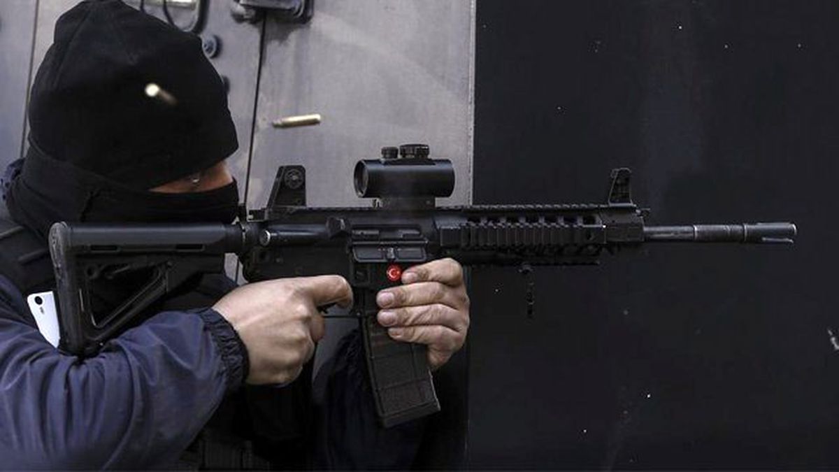 Hakkari'de Sabaha Karşı Hain Saldırı: 2 Polis Yaralı