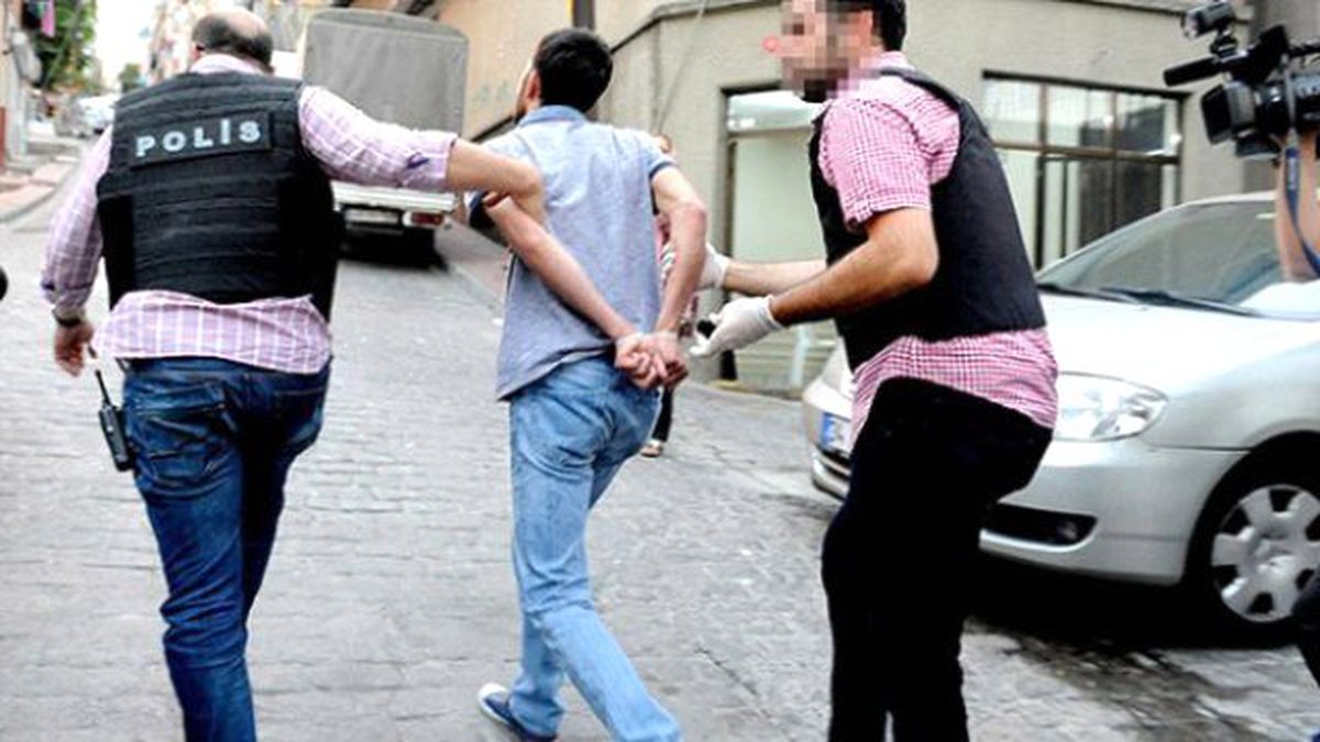 İzmir\'de Terör Örgütü Operasyonu