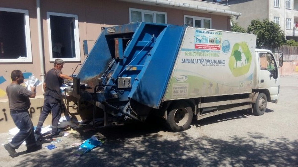 İzmit\'te Ders Kitapları Geri Dönüşüme Kazandırılıyor