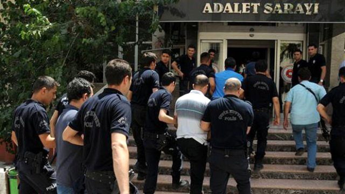 Kars\'ta Fetö\'den 255 Kişi Tutuklandı