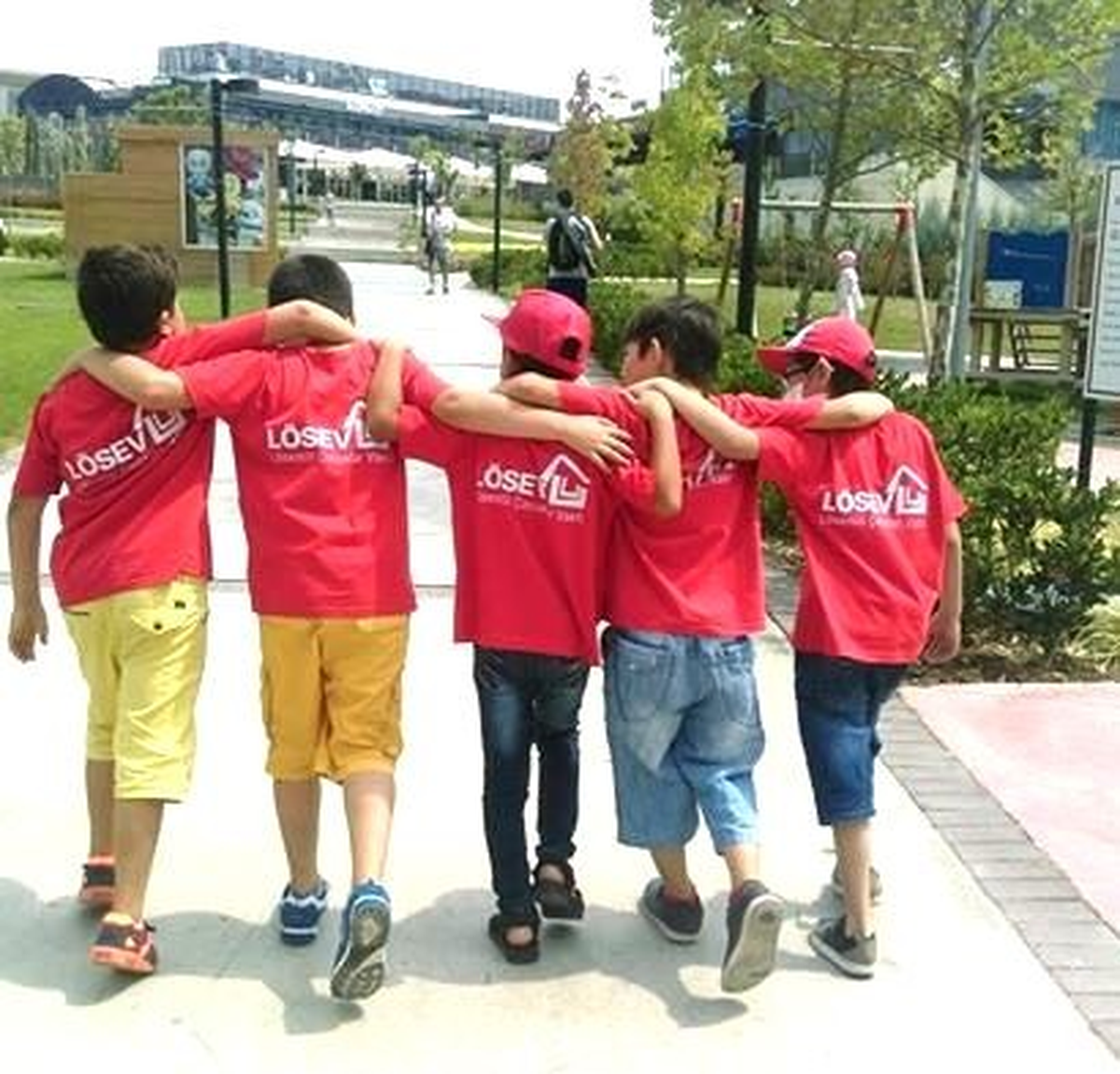 Lösev, Kurban Bağışlarını Bekliyor