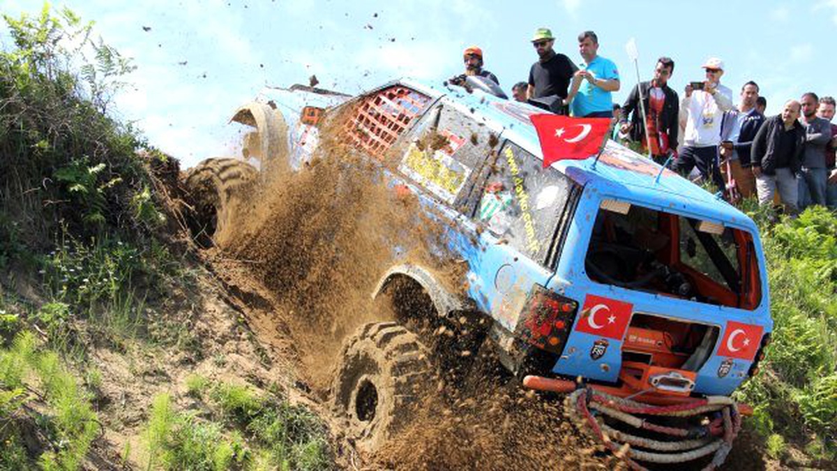 Otomobil Sporlarında Renkli Hafta Sonu