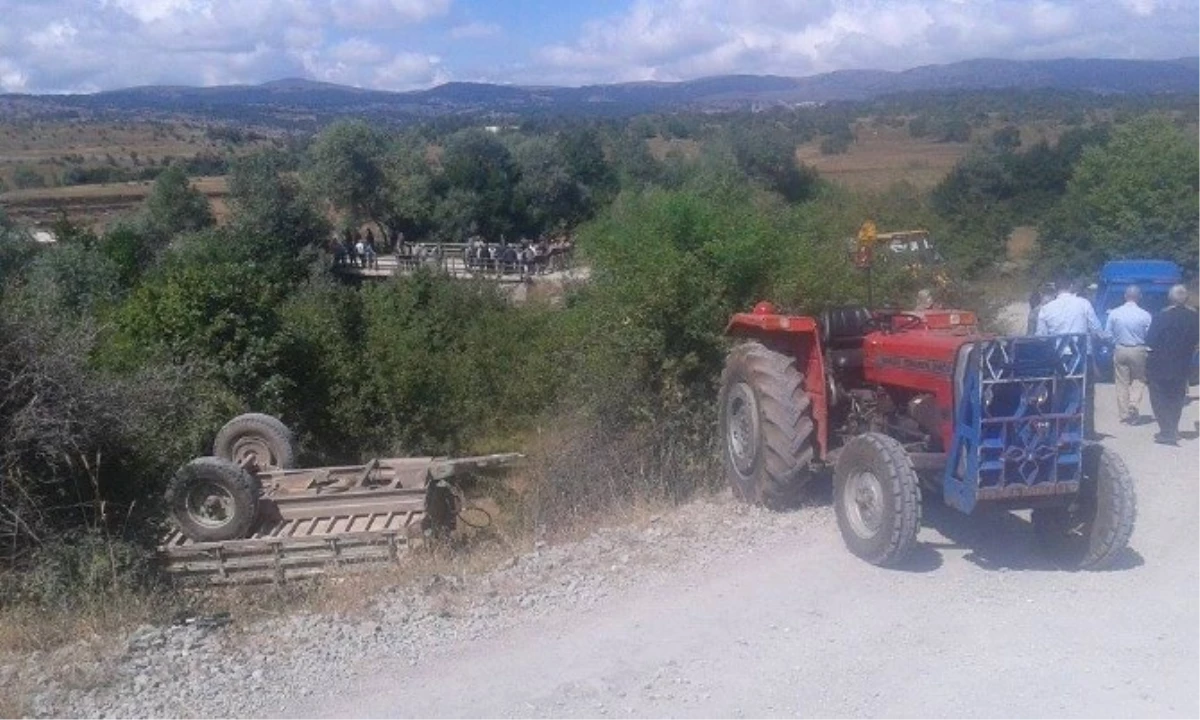 Tokat\'ta Tomruk Yüklü Römork Devrildi: 1 Ölü, 1 Yaralı