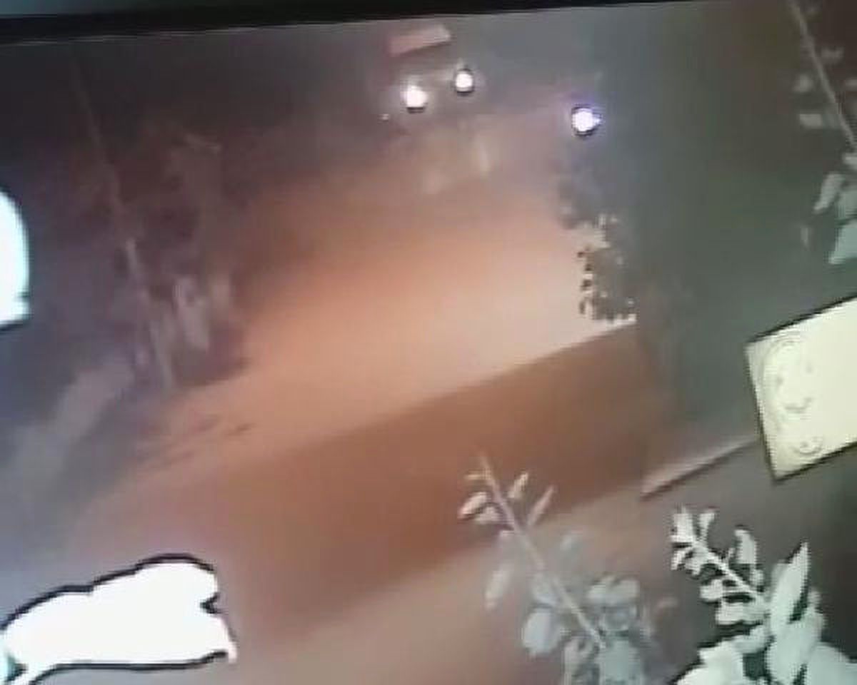 Van\'da Bombalı Saldırıda 1 Polis Şehit Oldu, 2 Sivil Yaşamını Yitirdi, 73 Yaralı Var (6)