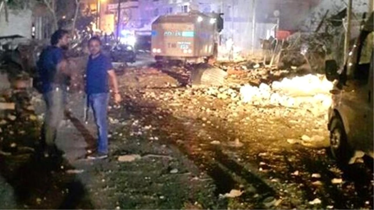 Van\'da Polis Merkezine Bombalı Saldırı: 3 Şehit, 73 Yaralı