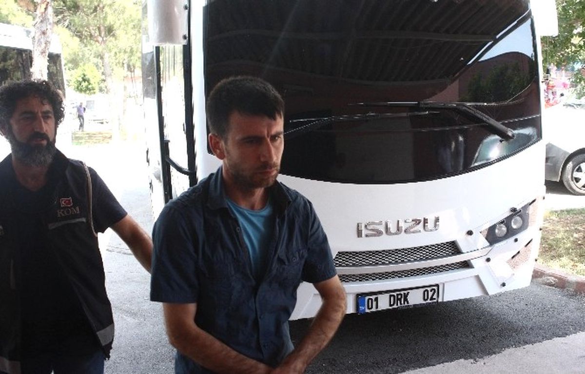 Adana\'da 25 Polis Adliyeye Sevk Edildi