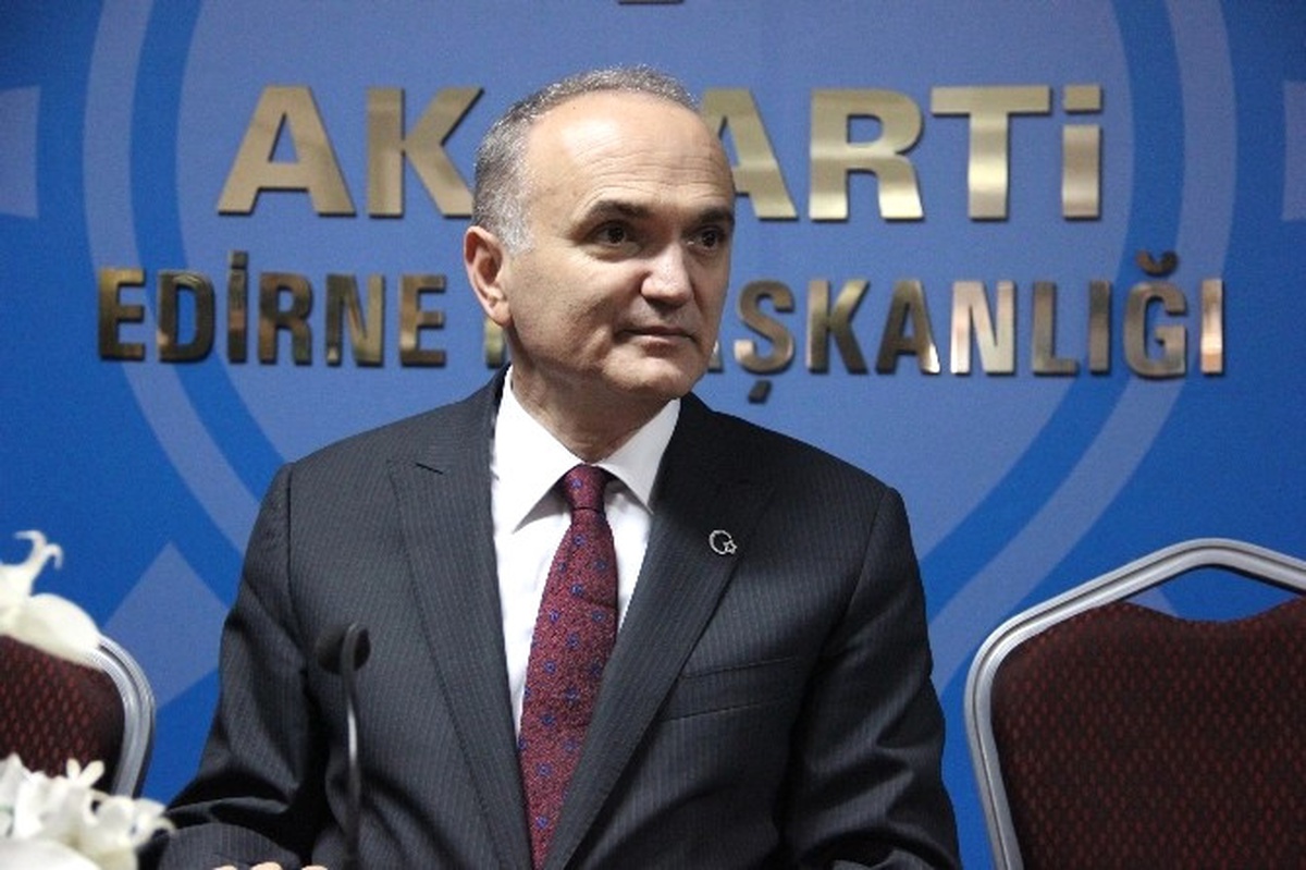 Bakan Özlü, Edirne\'ye Bilim ve Teknoloji Merkezi Kurulacağını Müjdeledi