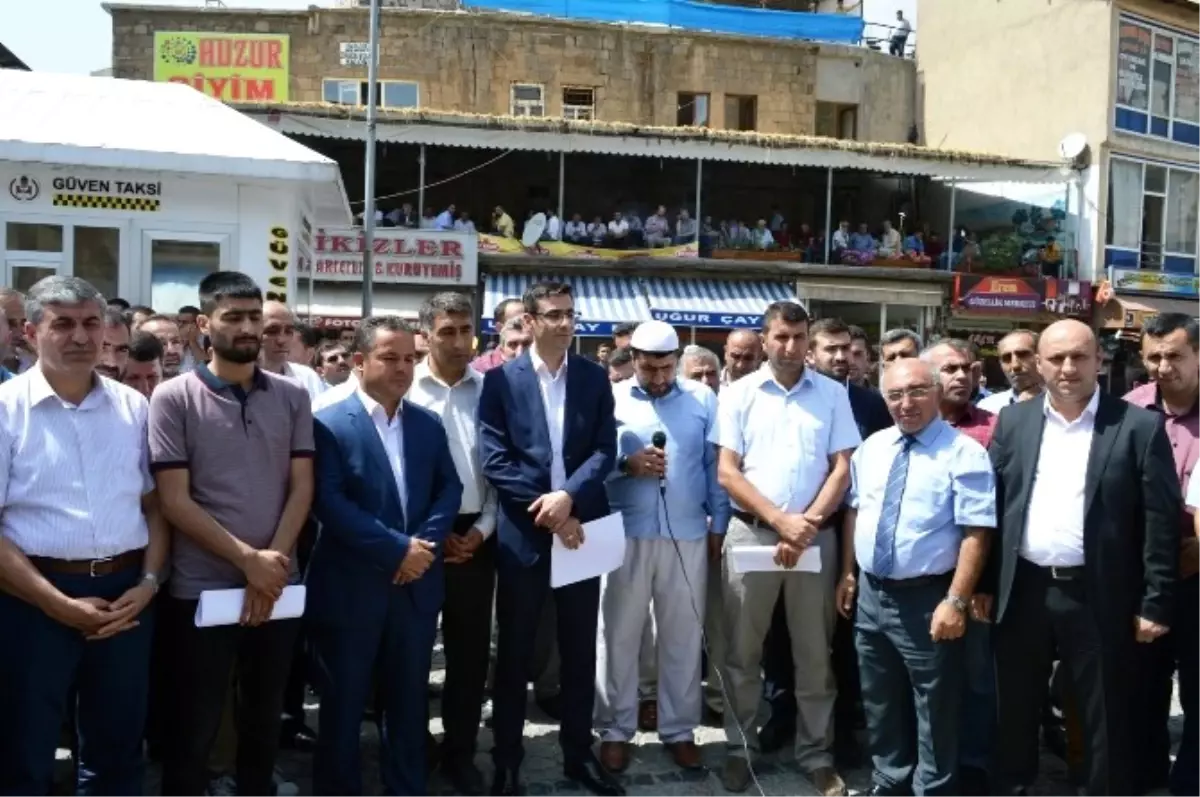 Bitlis\'te Terör Saldırıları Protesto Edildi