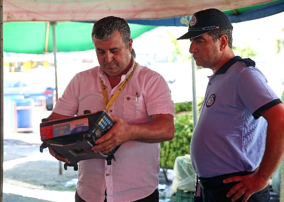 Buca Pazarlarında Terazi Denetimi