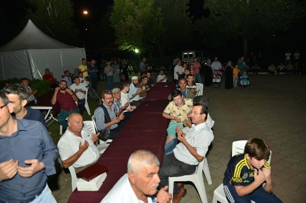 Festival Çadırlarında Şehitler İçin Mevlit Okutuldu