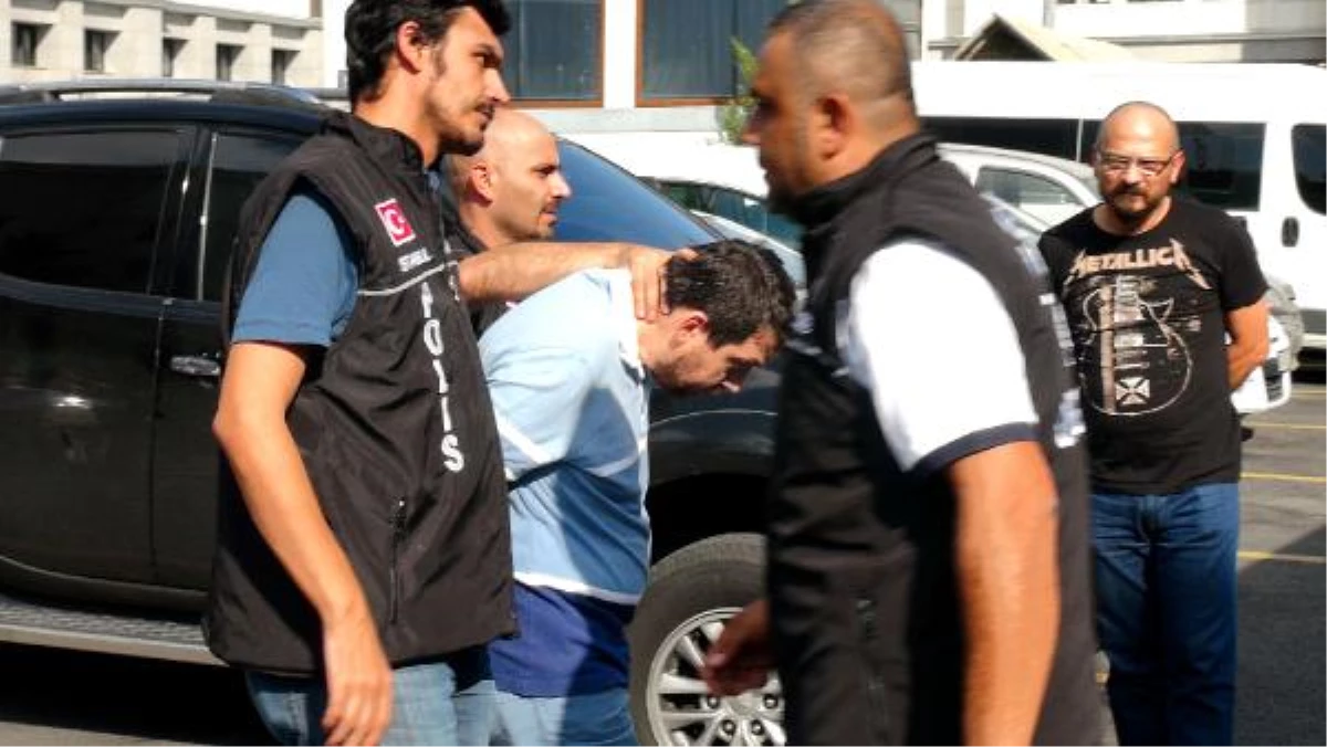 İstanbul\'da Darbe Girişimine Katılan Subaylar Adliyeye Sevk Edildi