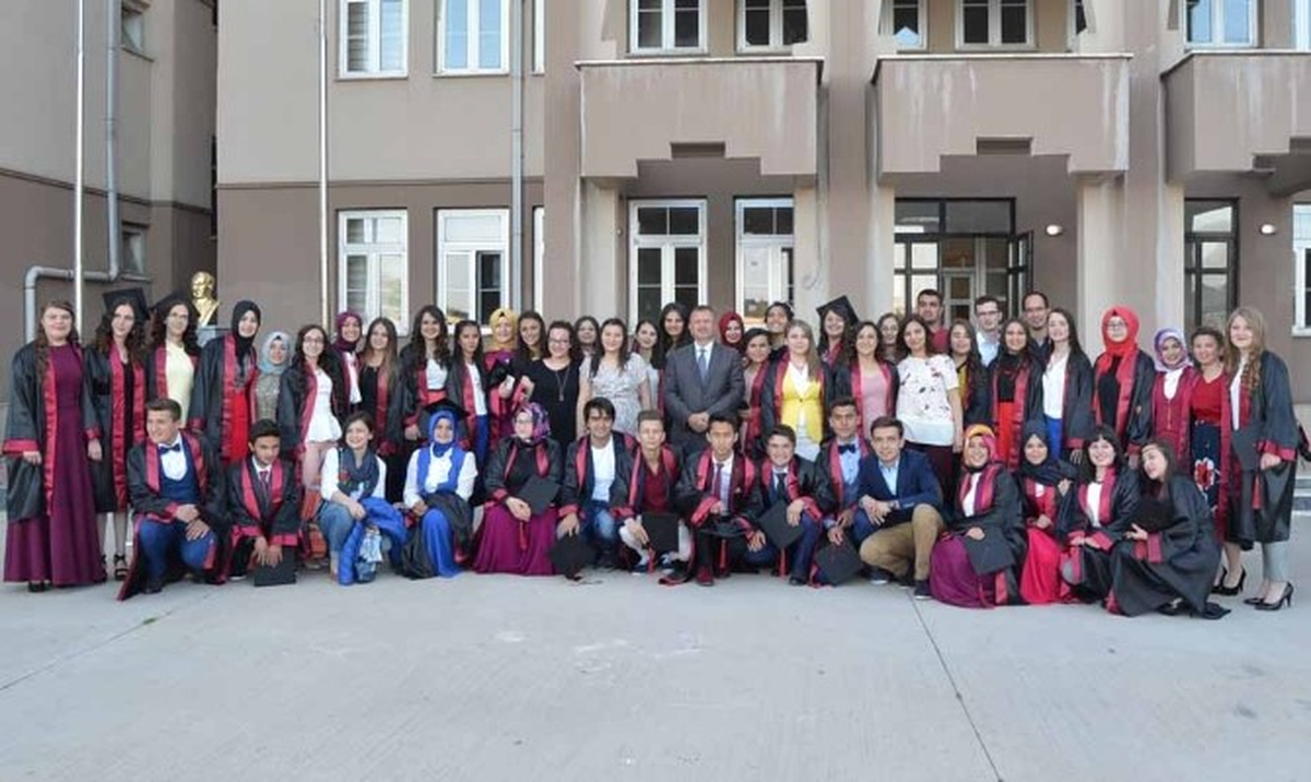 Pazarlar Anadolu Lisesi Başarıya Doymuyor
