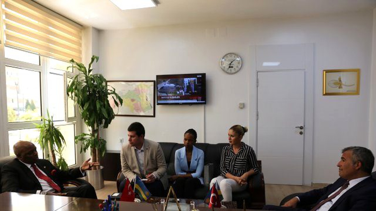 Ruanda Ankara Büyükelçisi Nkurunzıza\'dan Büyükşehir\'e Ziyaret