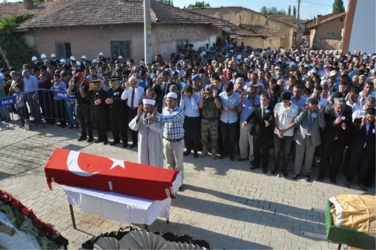 Şehit Polis Elvan Özbay\'ın Babası: 2 Torunumu da Polis Yapacağım (2)