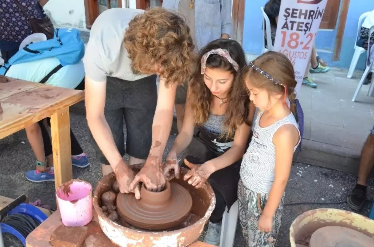 Şehrin Ateşi\' Çocuklar ve Gençlerin İlgi Odağı Oldu