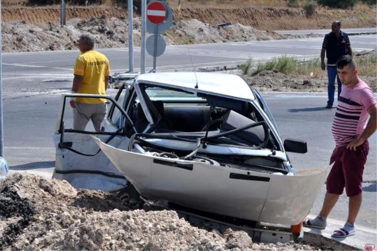 Ayvacık\'ta İki Otomobil Çarpıştı: 7 Yaralı