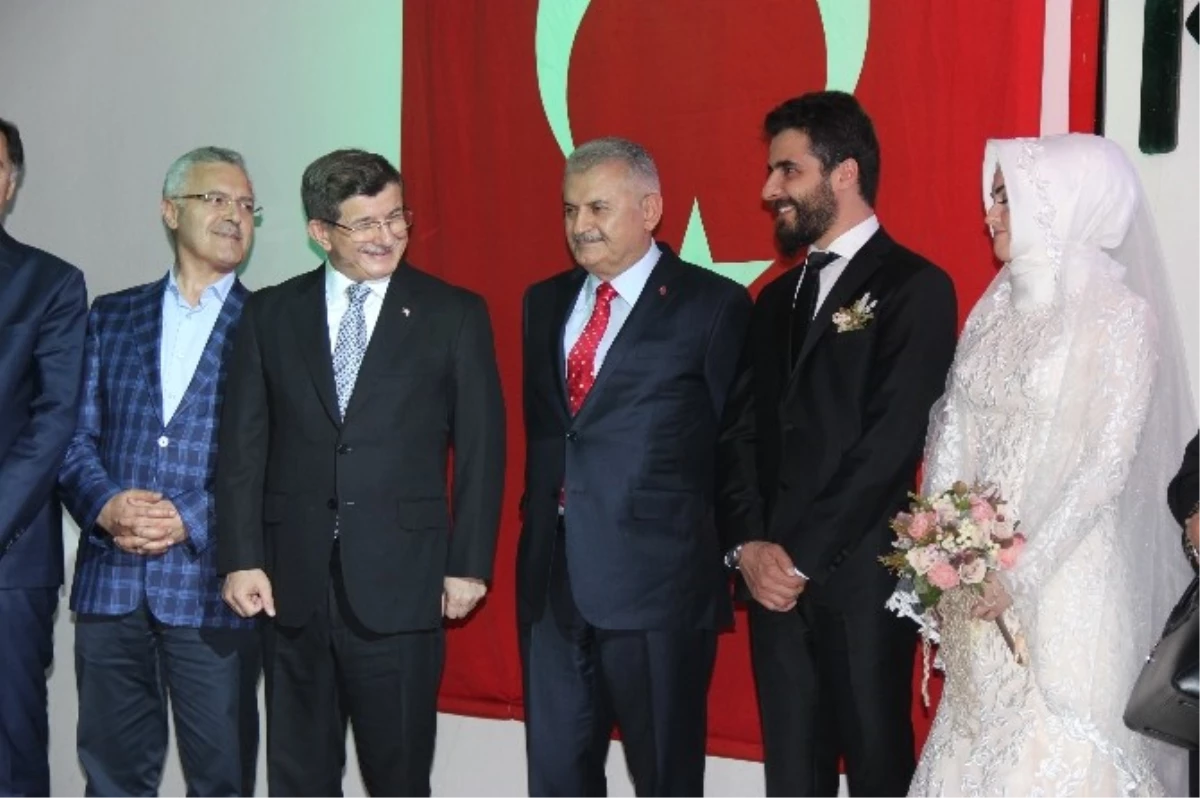 Başbakan Yıldırım Konya\'da Düğüne Katıldı