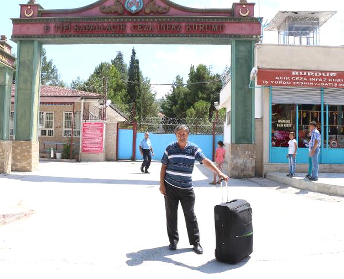 Burdur Cezaevi'nde Tahliye Sevinci