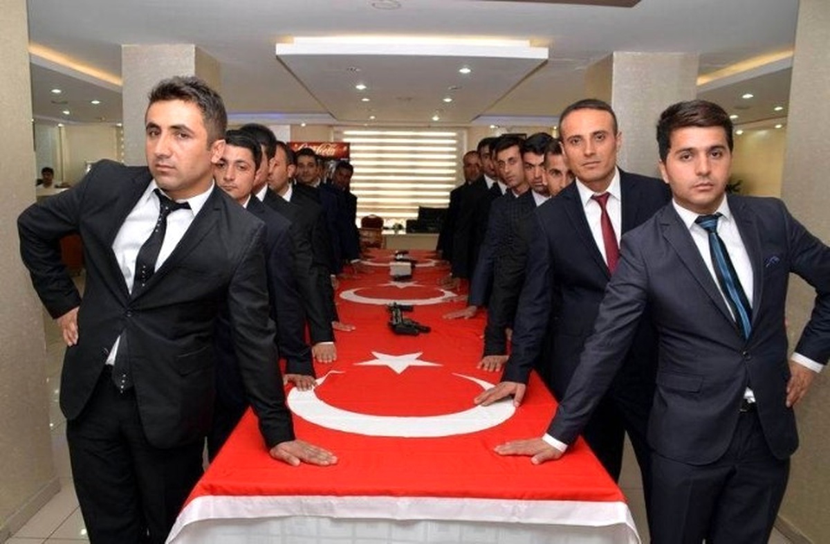 Hakkari\'de Çarşı ve Mahalle Bekçileri Yemin Ederek Görevlerine Başladı