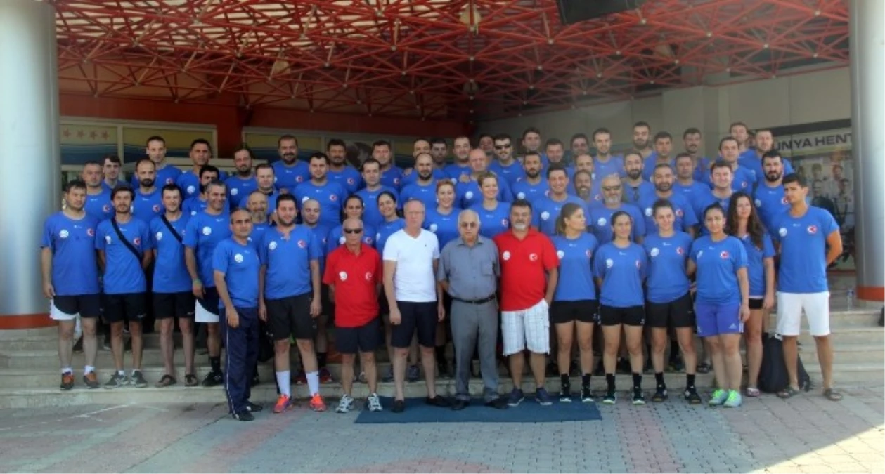 Hentbol Federasyonu Merkez Hakem Kurulu Antalya\'da