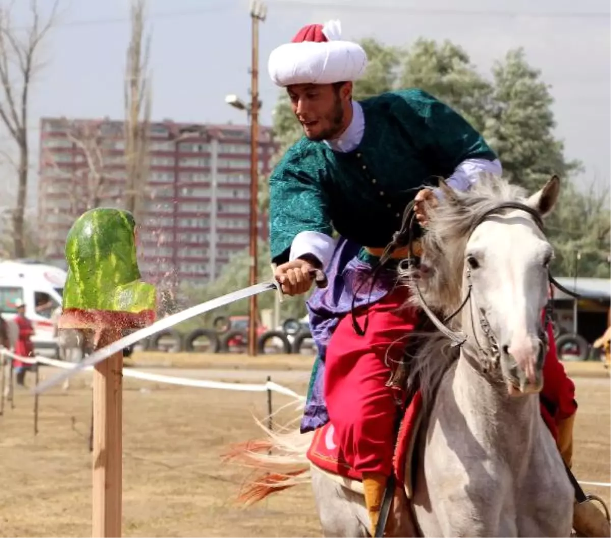 Kadı Burhaneddin Etkinliklerinde Nefes Kesen Gösteri