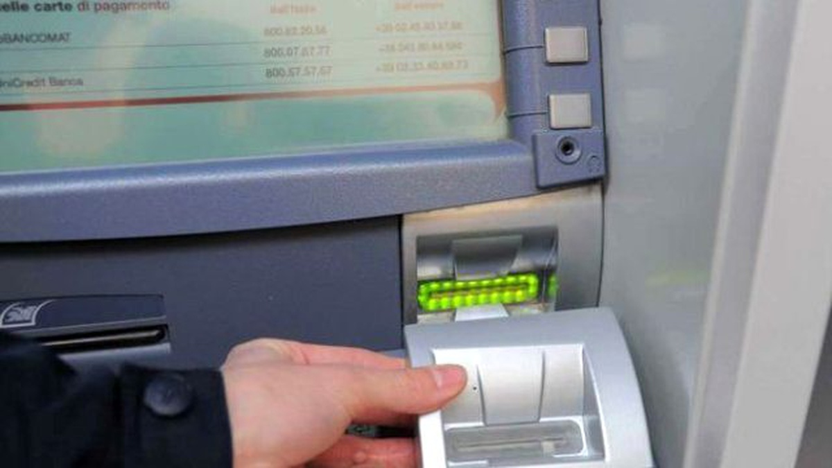 Kayseri\'de Bankamatik Dolandırıcılığı