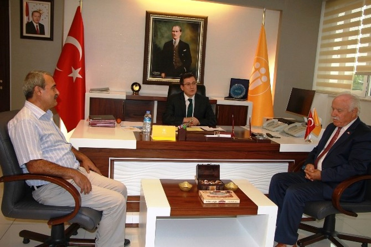MHP Yönetiminden Rektör Kızılay\'a Hayırlı Olsun Ziyaret