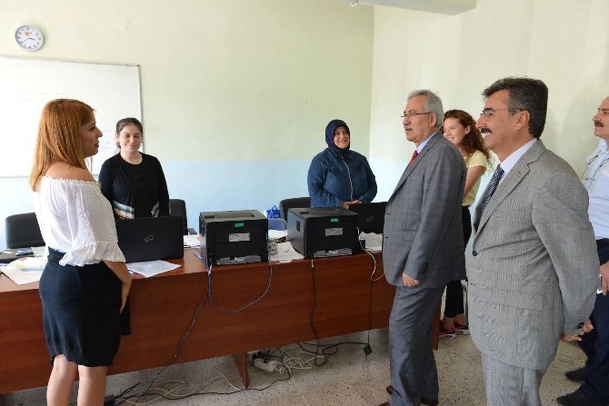 Rektör Kaplan Öğrencilerin Heyecanına Ortak Oldu