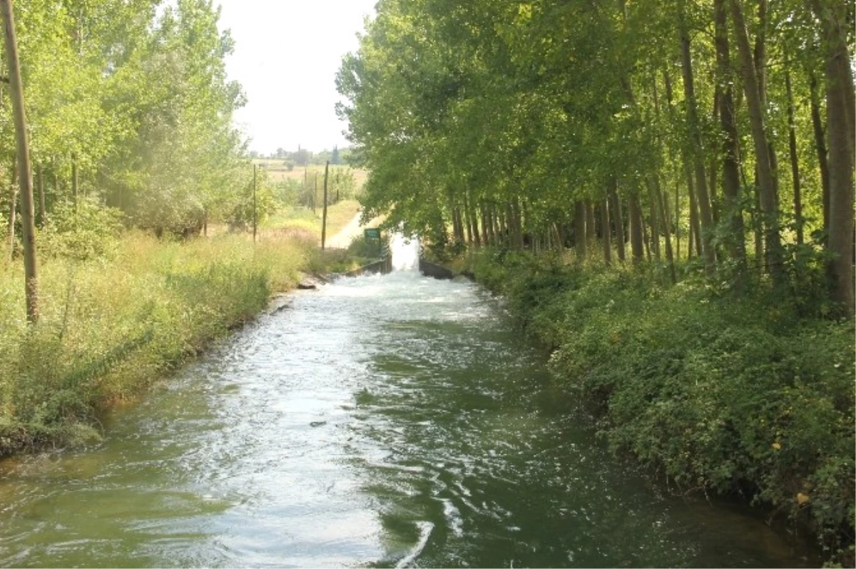 Serinlemek İçin Kanala Giren Çocuk Boğuldu