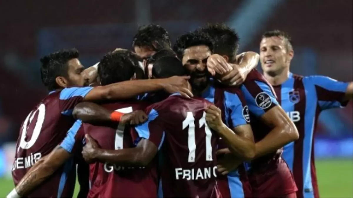 Spor Toto Süper Lig\'de Trabzonspor, Kasımpaşa\'yı 2-0 Yendi