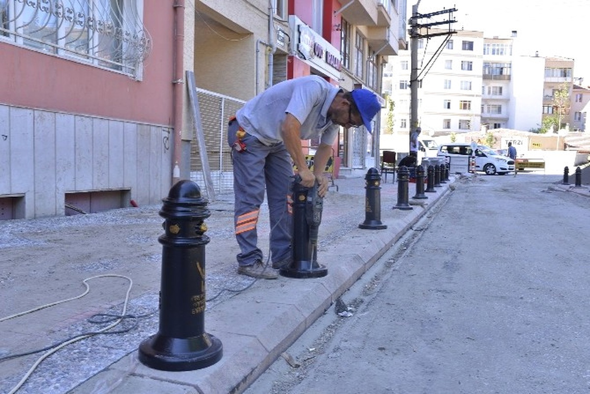 Tepebaşı\'nda Sokak Yenileme Çalışmaları Tüm Hızıyla Devam Ediyor