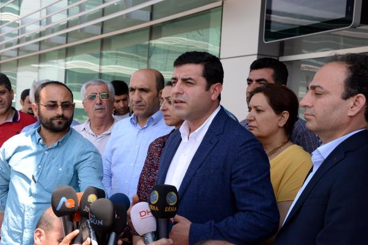 Demirtaş: Gelin Taziyede Yan Yana Duralım