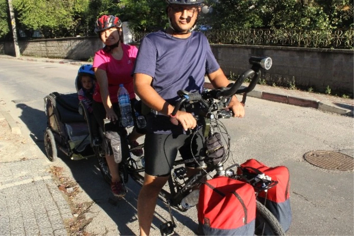 Öğretmen Çift Bisikletle Türkiye\'yi Dolaşıyor