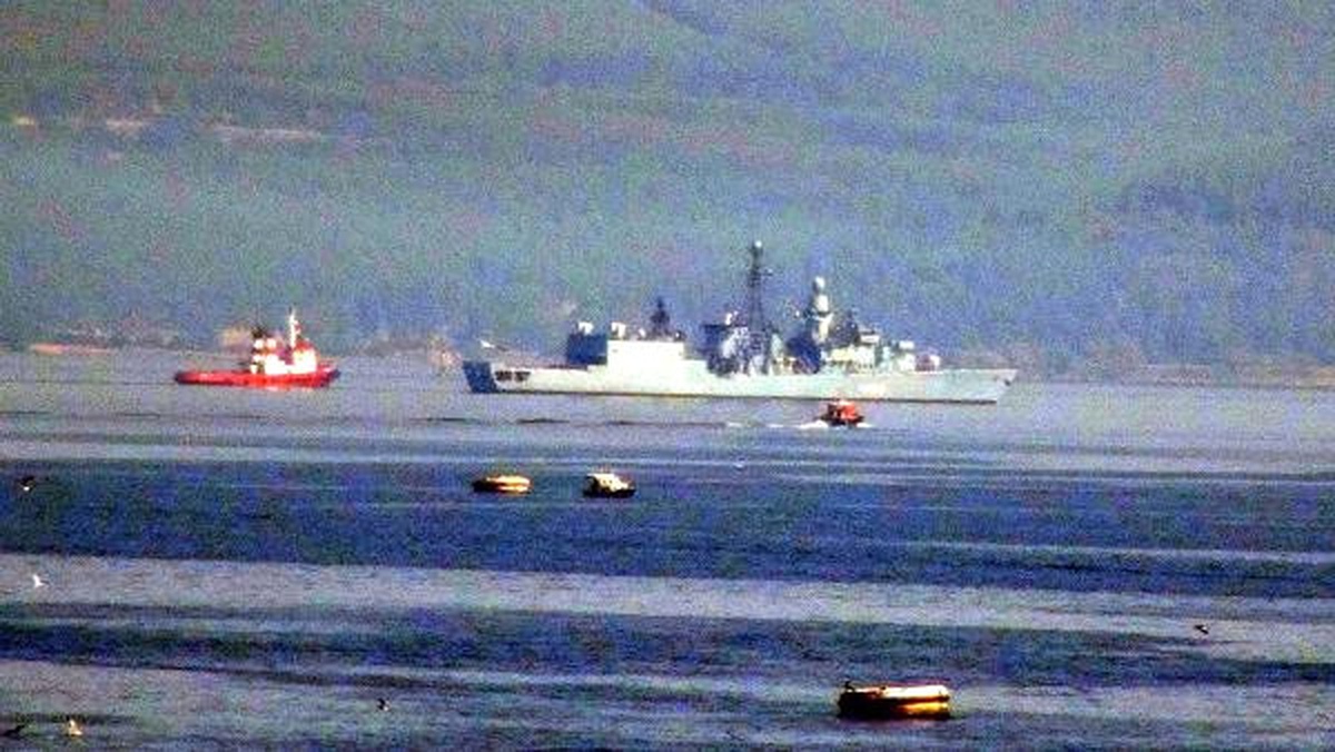 Alman Savaş Gemisi Çanakkale Boğazı\'nda