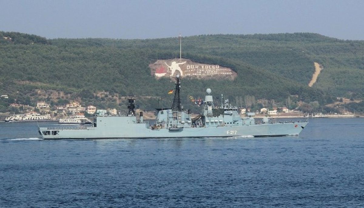 Alman Savaş Gemisi Çanakkale\'ye Geldi
