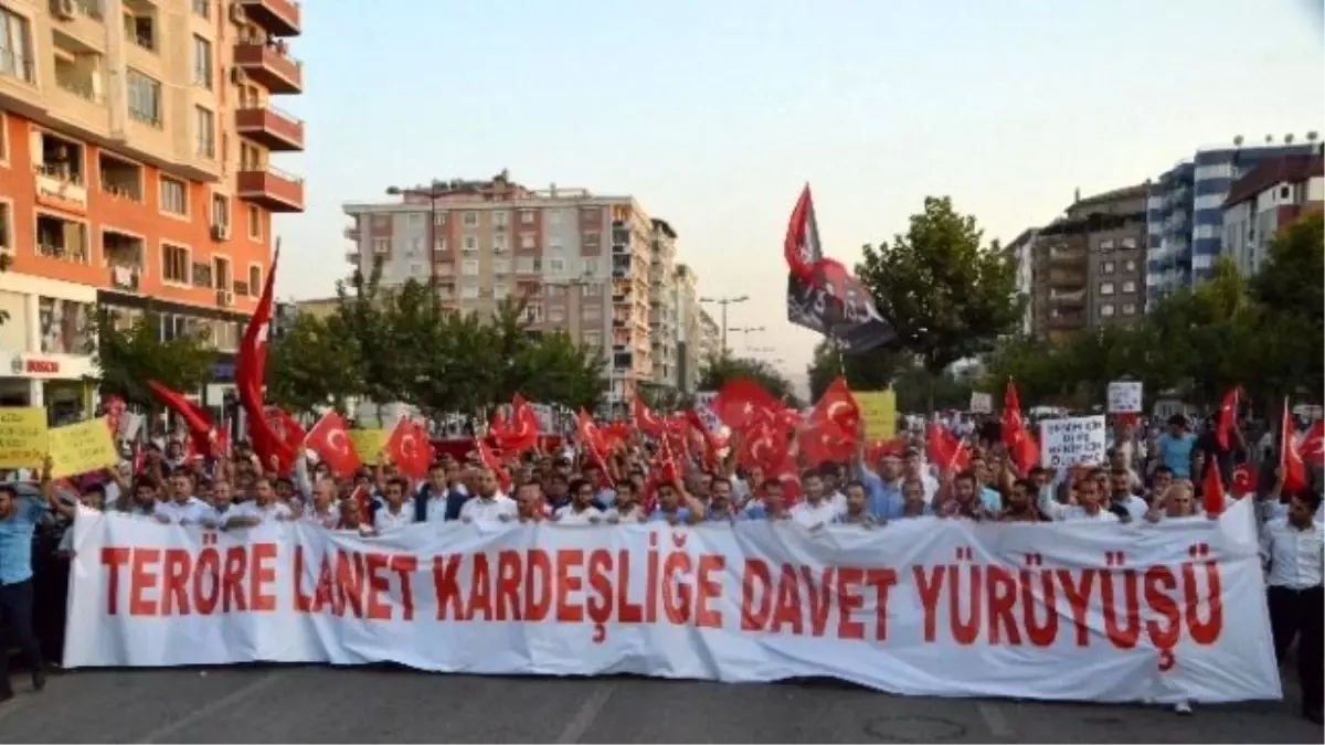 Batman\'da "Teröre Lanet, Kardeşliğe Davet Yürüyüşü"