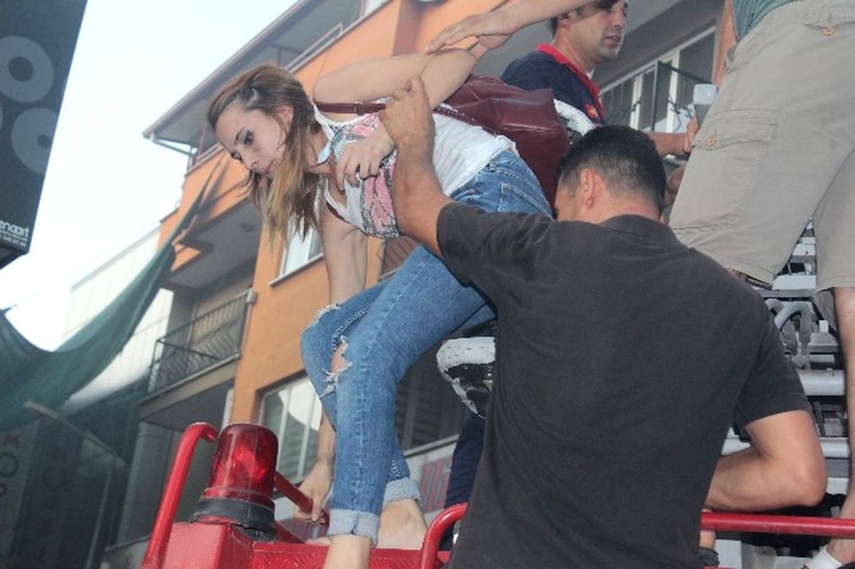 Çakmak Gazı Yangına Yol Açtı