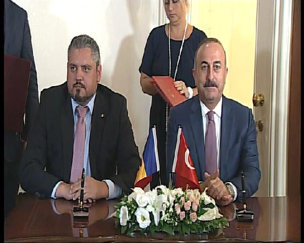 Çavuşoğlu: Viyana Büyükelçimizi Avusturya ile İlişkilerimizi Gözden Geçirmek İçin Ankara\'ya Çağırdık