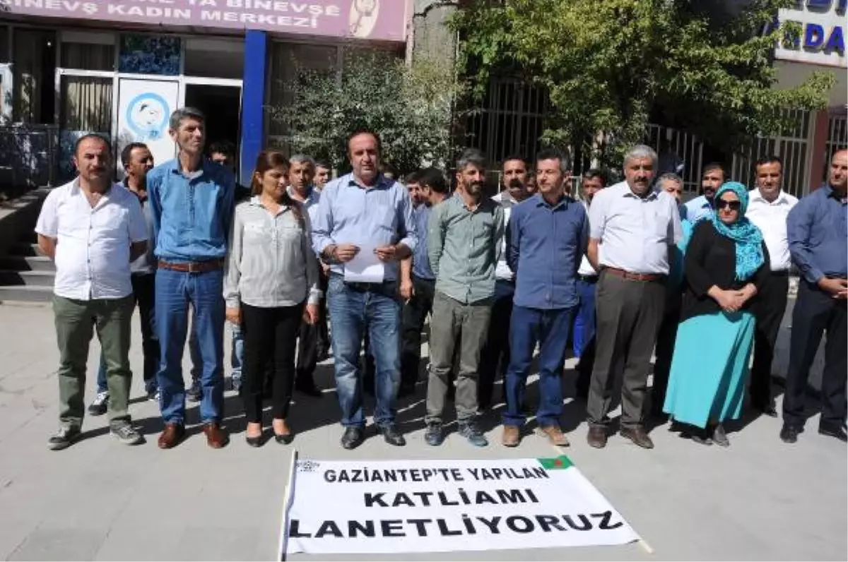 Hakkari\'de Hdp\'den Gaziantep İçin 3 Günlük Yas