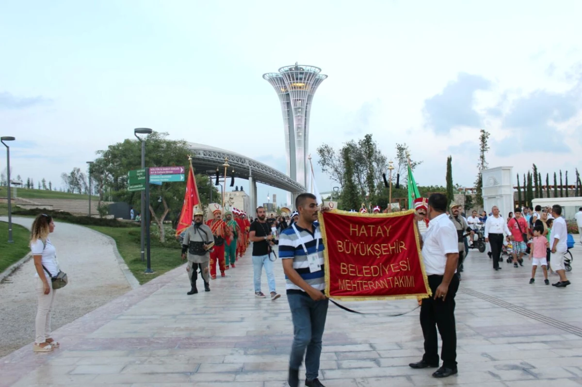 HBB Mehteran Takımı, Expo Antalya\'da İzleyenleri Büyüledi