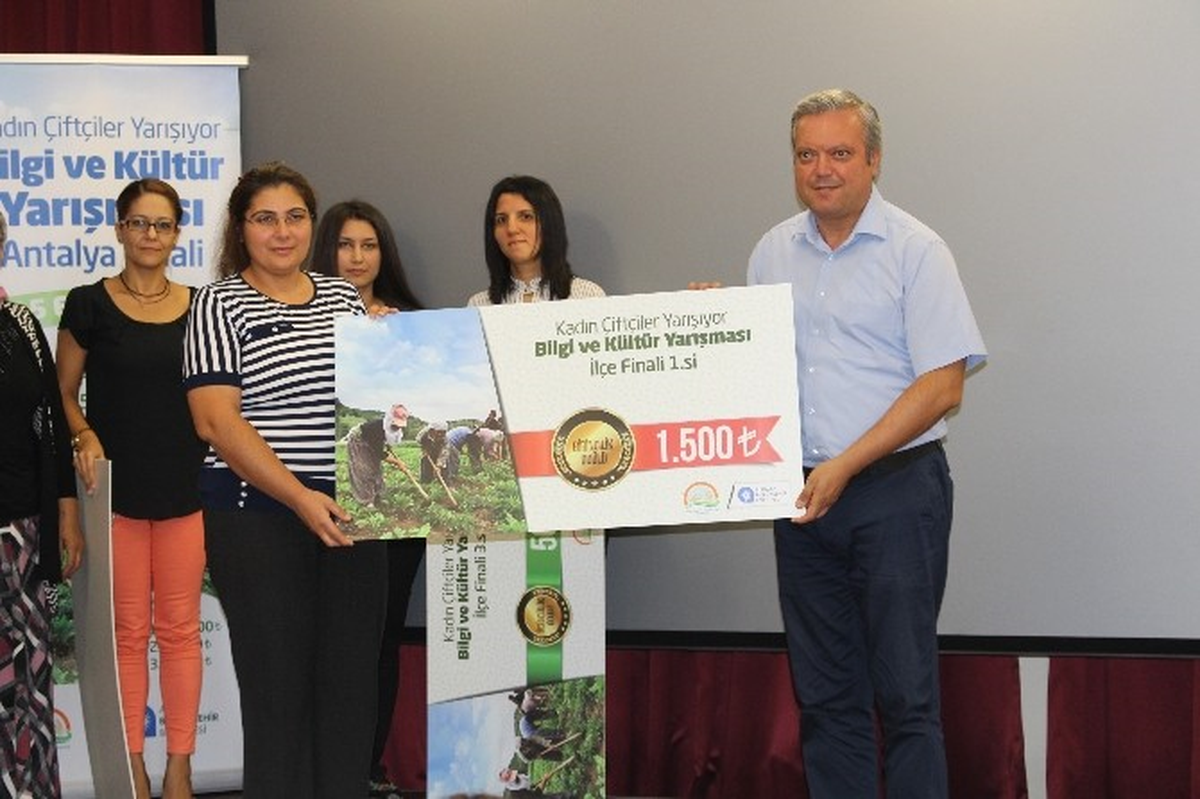 İbradı\'da Kadın Çiftçilerden Birincilik Mücadelesi