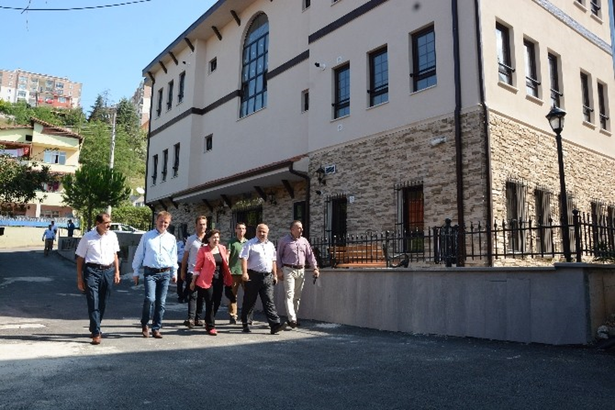 Mahalle Gezilerinin Son Durağı Topçular Oldu
