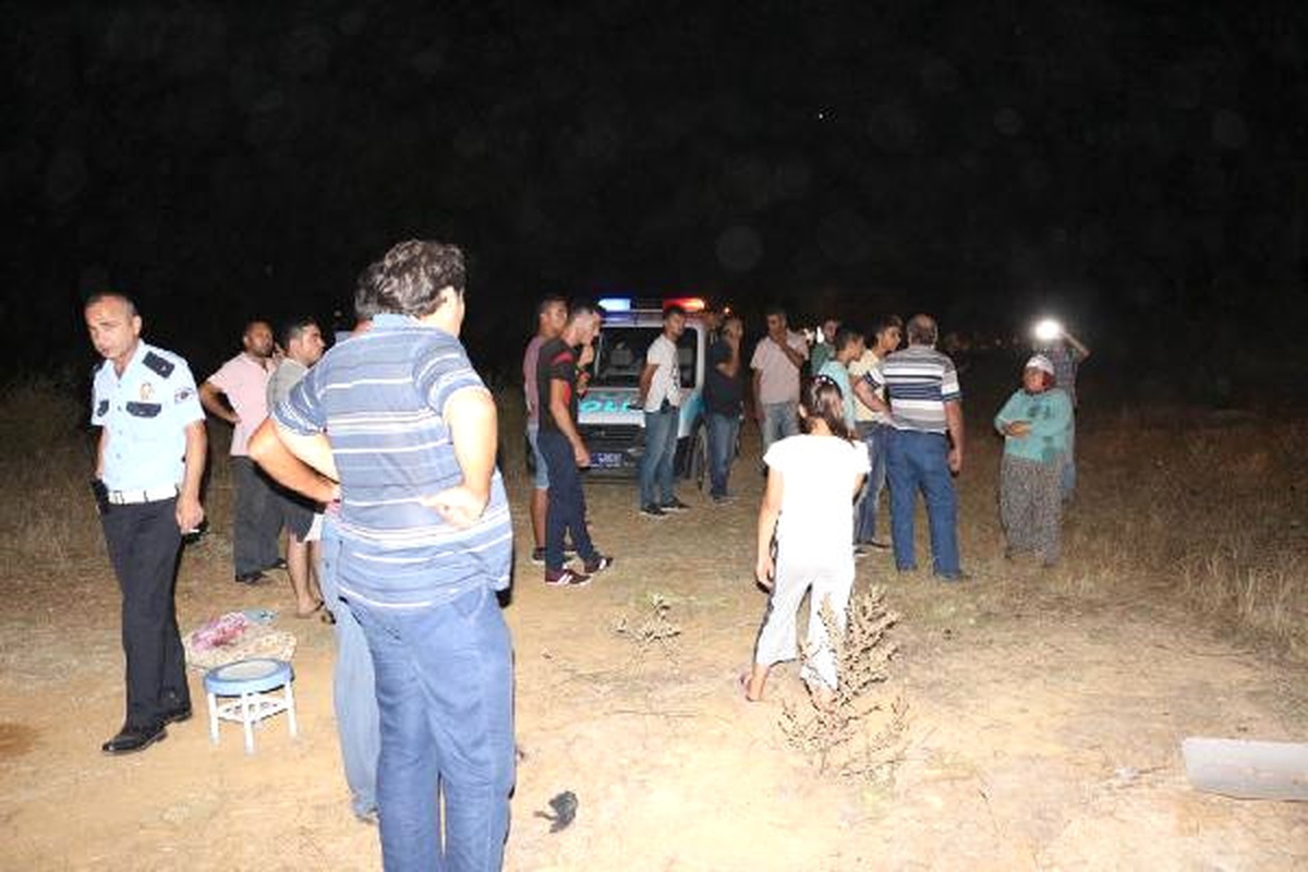 Minibüs ile Motosiklet Çarpıştı: 1 Ölü, 3 Yaralı