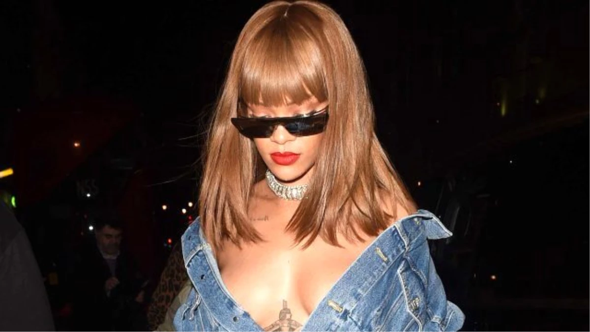 Rihanna Denim Tarzıyla Yürek Hoplattı