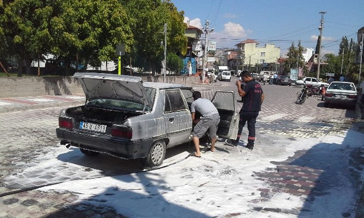 Selendi\'de Araç Yangını